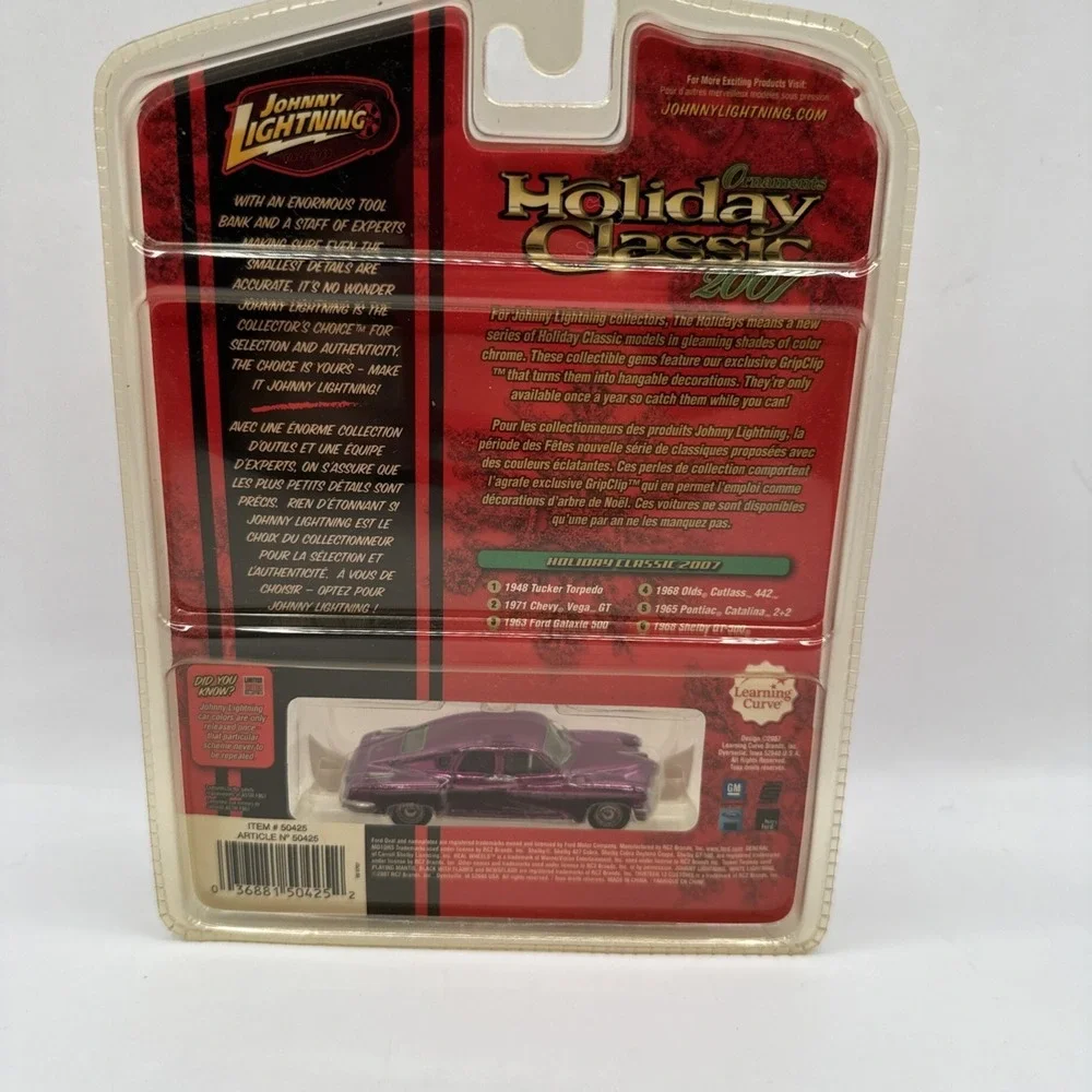 Johnny Lightning Holiday Classics‎ 2007 '48 Tucker Torpedo